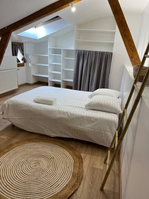 Petite Maison De Ville Au Calme قلعة بري-كومت-روبير المظهر الخارجي الصورة